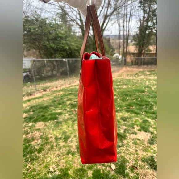 LV w/ COA Reade Shopper Tote MM in Red Vernis - Picture 4 of 16